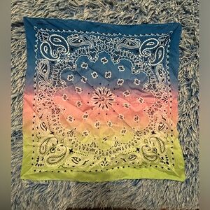 Multi-coloured bandana